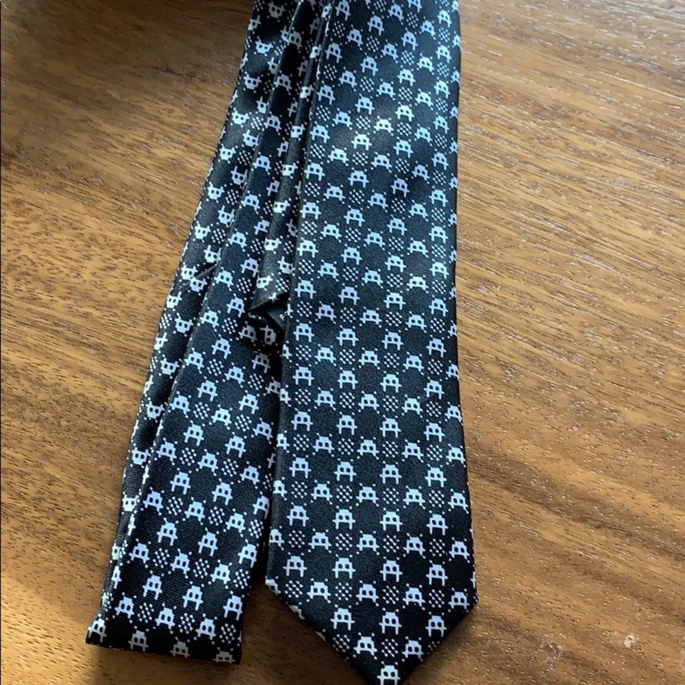 Space Invaders Tie